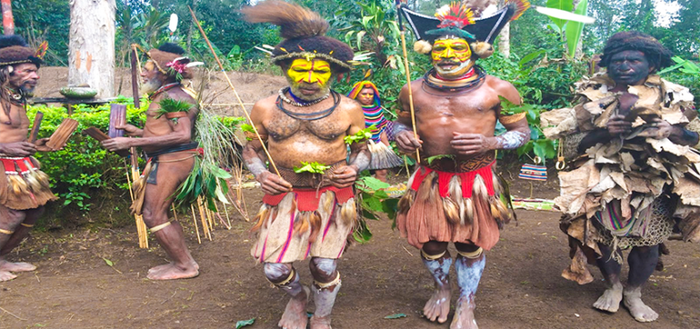 15 Scariest Tribes You Won't Believe Still Exist | Pagista